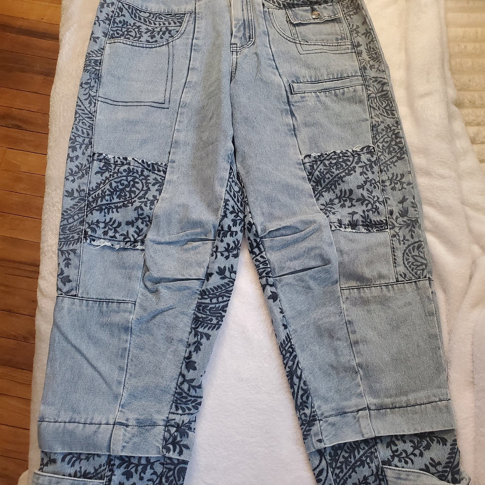 Oli & Hali Women's Relaxed Jeans - Light Blue with Navy Pattern